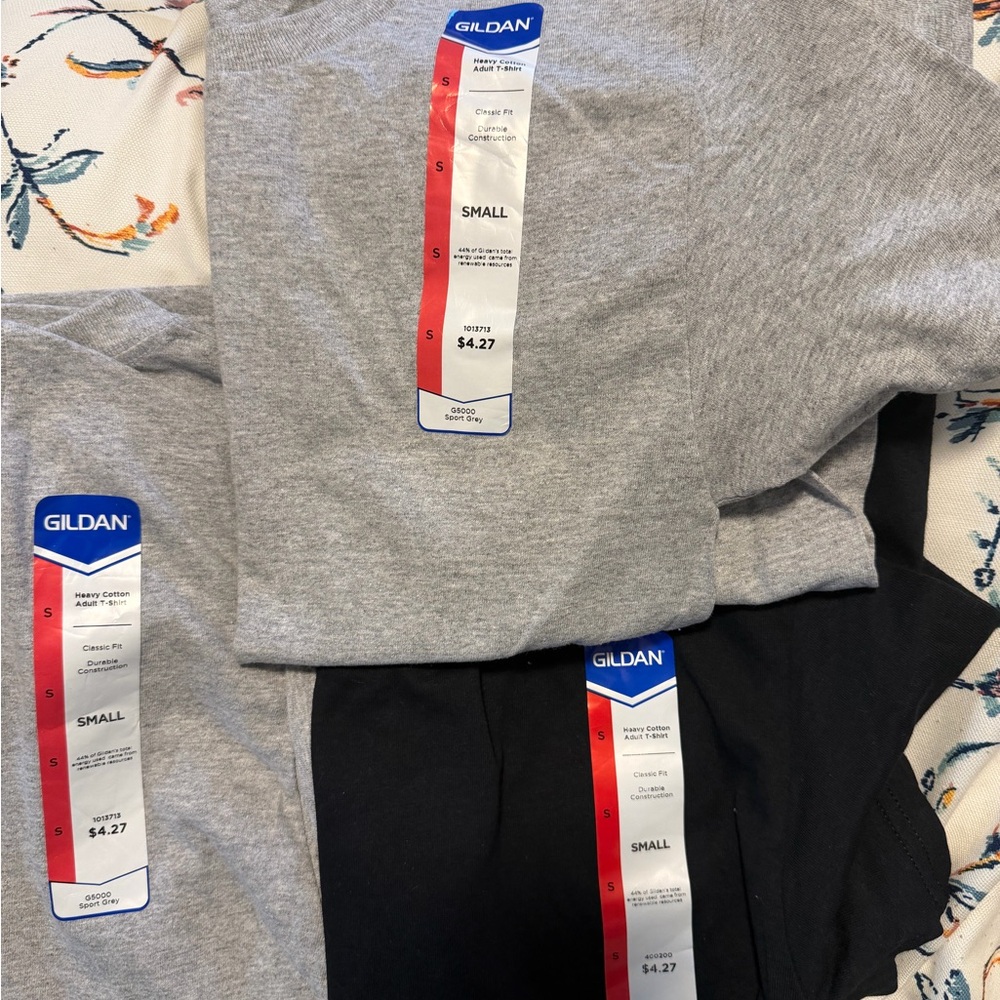 Gildan unisex Gray and Black t-shirts set of 3